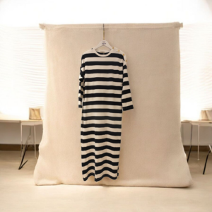 Vestido Listrado Off white e preto